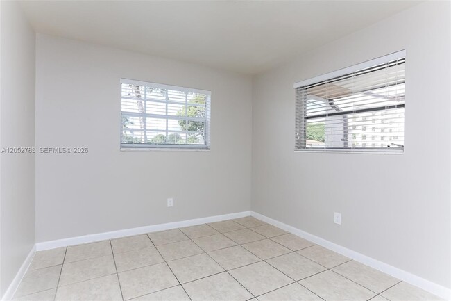 Building Photo - 2230 NW 42nd Ave