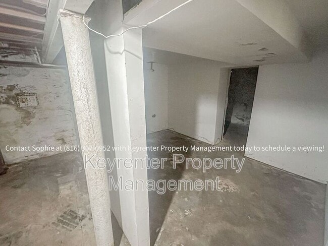 Building Photo - 3713 Wood Ave