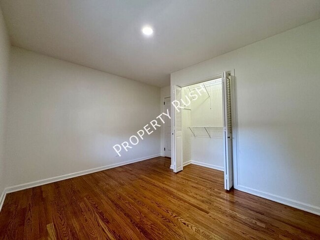 Building Photo - 7339 Brookside Dr