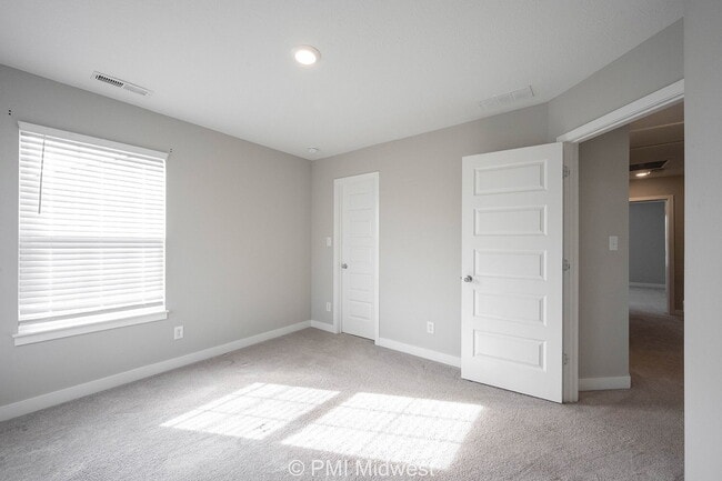 Building Photo - 7278 Zanesville Rd