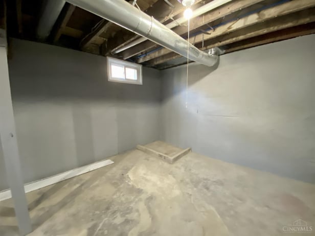 Building Photo - 2 Bedroom, 1 Bath Home in the Heart of Mid...