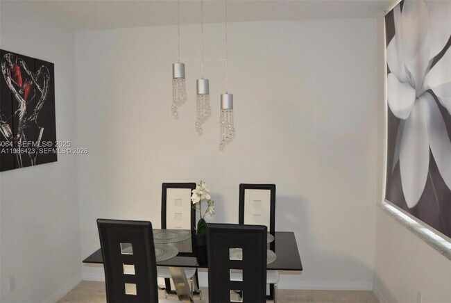 Building Photo - 19801 E Country Club Dr