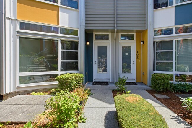 Building Photo - 15200 NE 81st Way