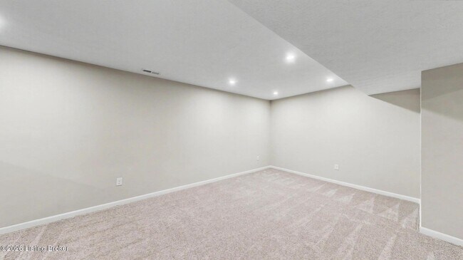 Building Photo - 15802 Stonehouse Ct