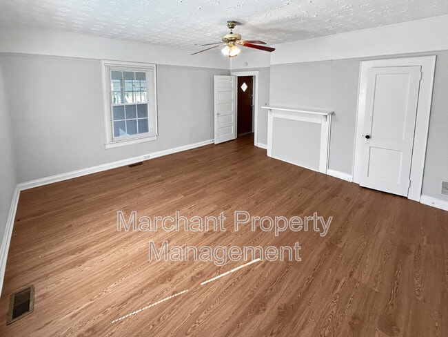 Building Photo - 24 Jones St