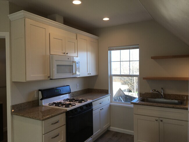 Building Photo - Cityscape Cottages