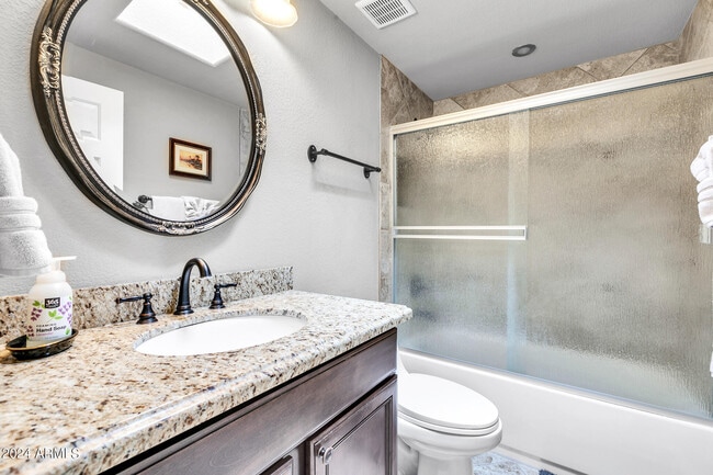 Building Photo - 8889 E Meadow Hill Dr