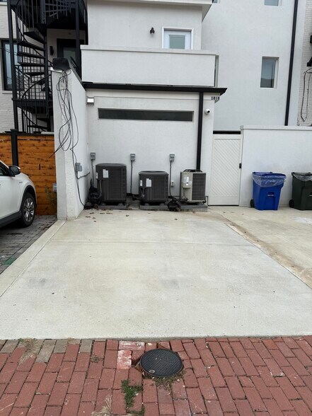 Building Photo - 1818 19th St NW