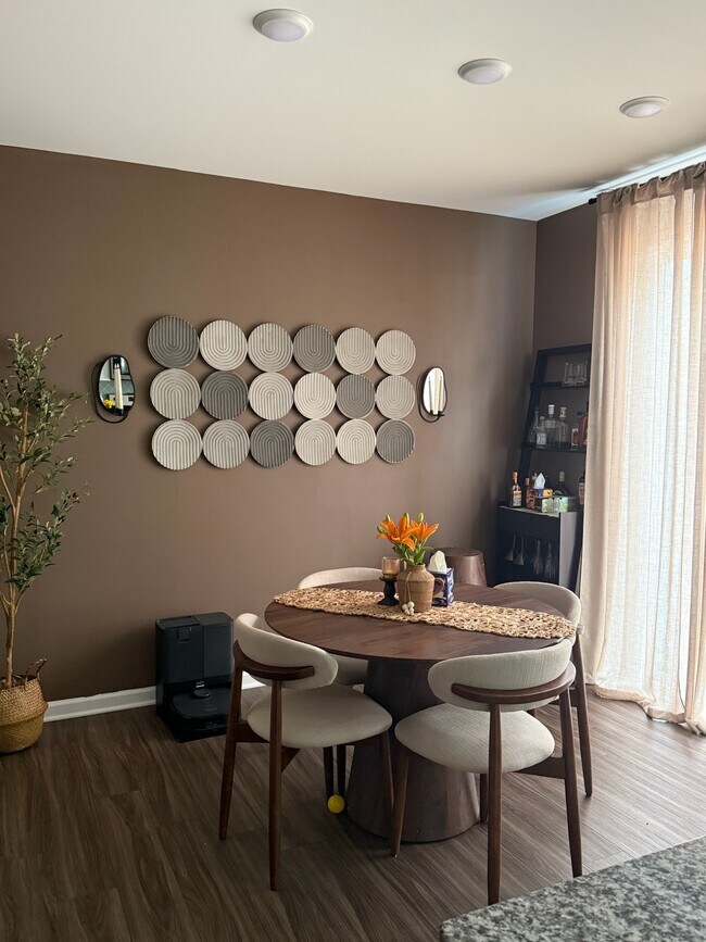 Building Photo - 119 Anise Ln