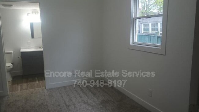 Building Photo - 325 Hudson Ave
