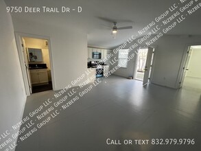 Building Photo - 9750 Deer Trail Dr
