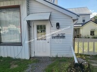 Building Photo - 102 S Main St