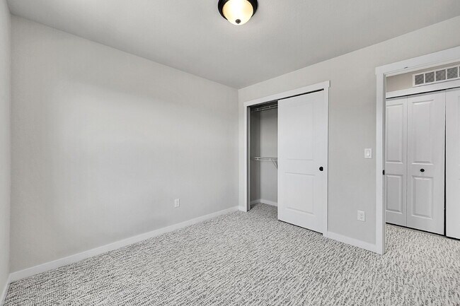 Building Photo - $2,650 - 4 bed, 3.5 bath updated home in C...