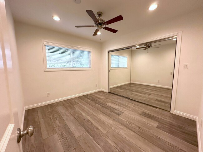 Building Photo - 2660 Glendale Blvd