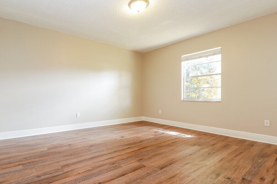 Building Photo - 4459 Springwood Rd