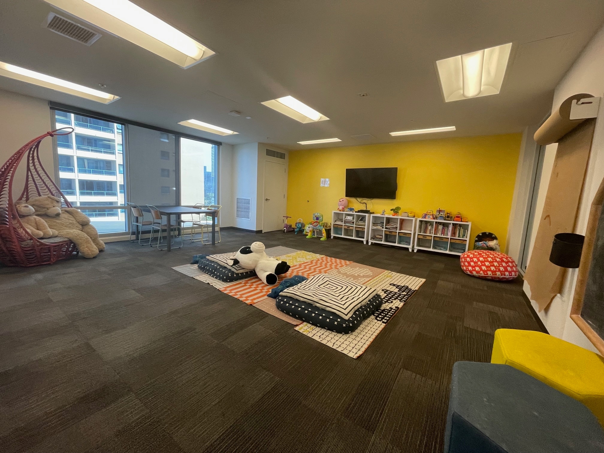 Building Photo - 988 Halekauwila St