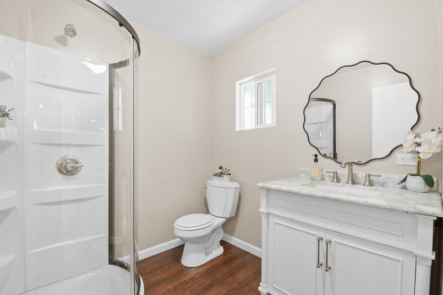 Building Photo - 13439 Roselle Ave