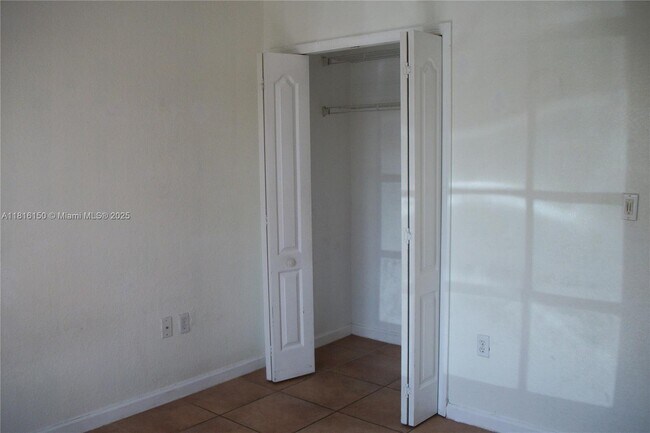 Building Photo - 7230 W 34th Ct