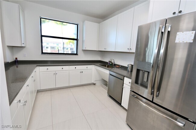 Building Photo - 7352 Rockefeller Dr