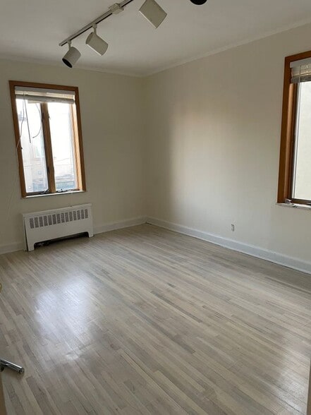 Building Photo - 5903 20th Ave