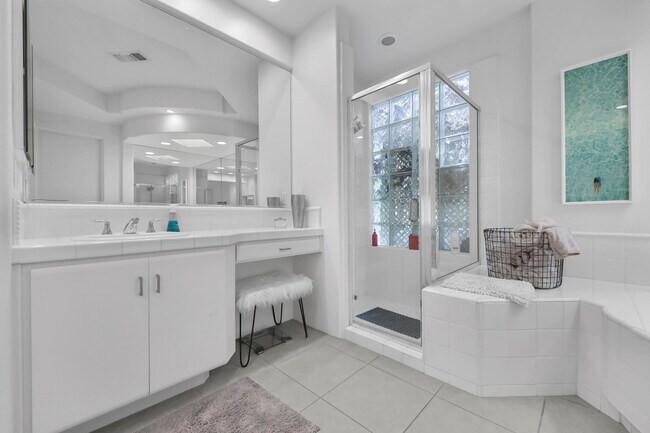 Building Photo - 267 Loch Lomond Rd