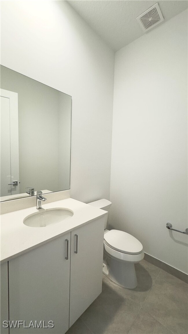 Building Photo - 5089 Panella Ave