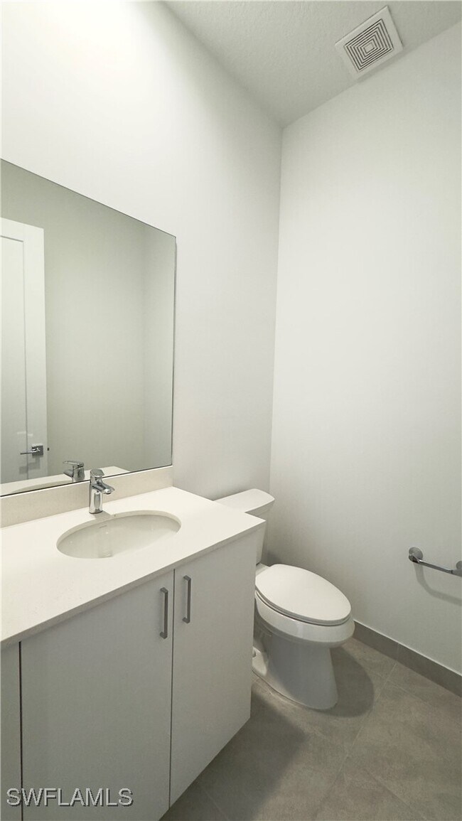 Building Photo - 5097 Panella Ave