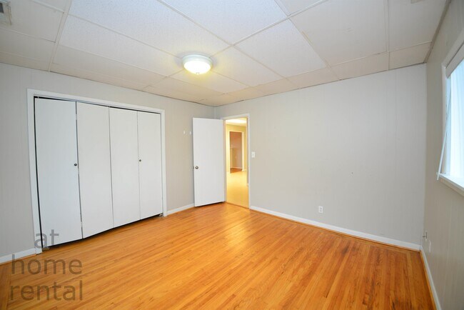 Building Photo - 1501 S Madison Ave