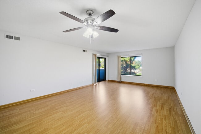 Building Photo - 1255 N Sterling Ave