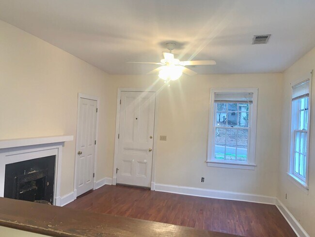 Building Photo - 405 N Madison St