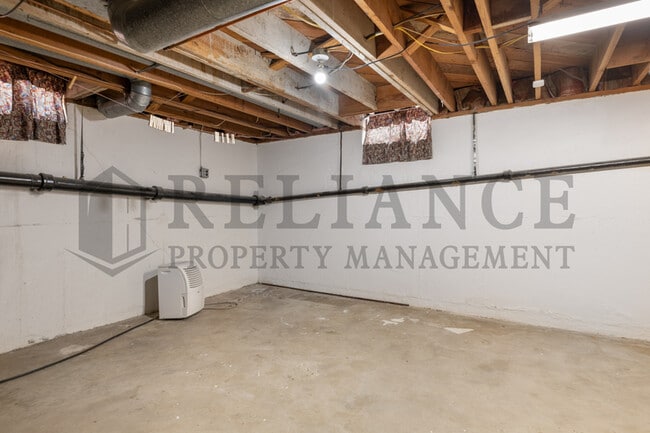 Building Photo - 1915 N Joann St