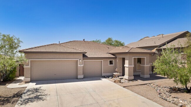 Building Photo - Amazing Home in Gold Canyon backing to Sta...