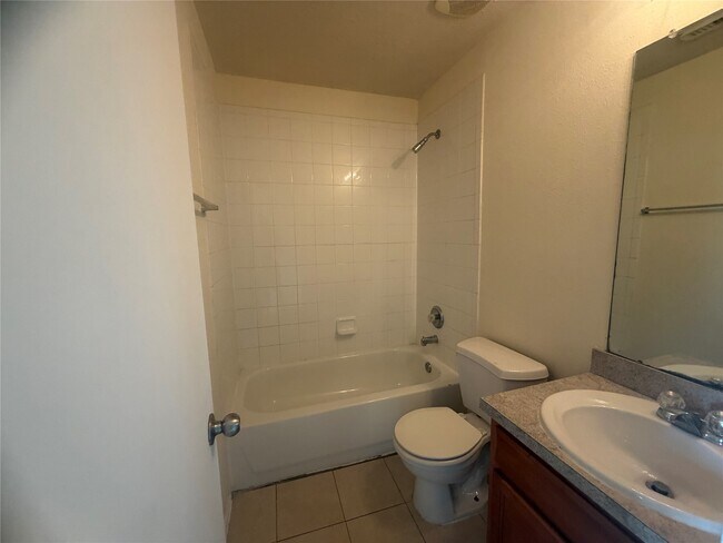 Building Photo - 21219 Grand Linden Ct