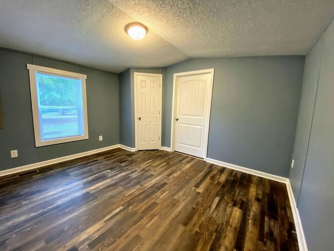 Building Photo - 3 Bedroom Mobile Home in Pelzer SC