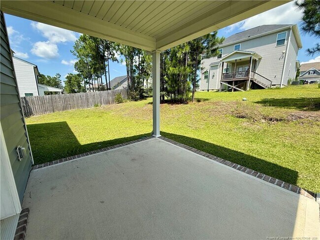 Building Photo - 148 Old Montague Way