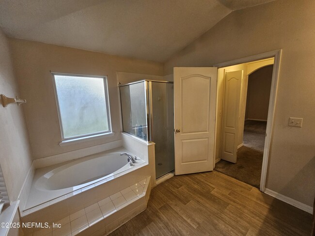 Building Photo - 10153 Carriage House Ct