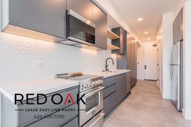 Building Photo - 3450 W 43rd St