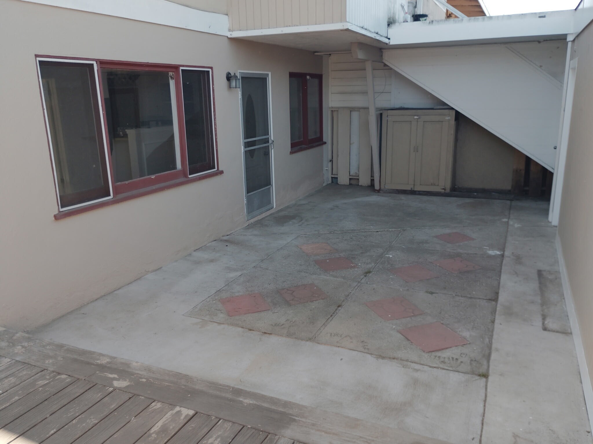 Building Photo - 641 Shalimar Dr