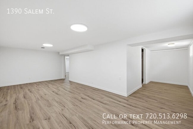 Building Photo - 1390 Salem St