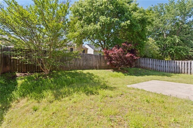 Building Photo - 2335 Winthrope Way Dr