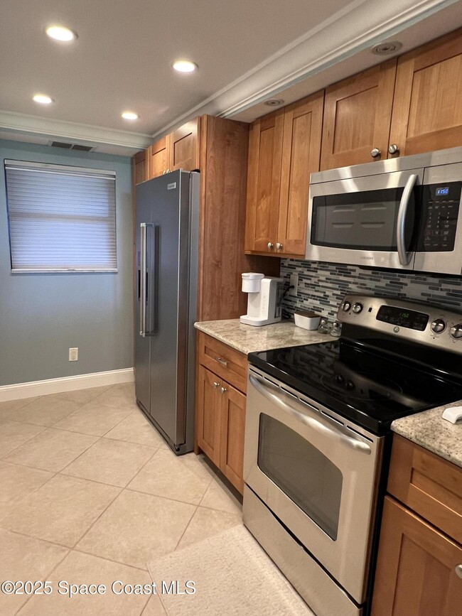 Building Photo - 1860 N Atlantic Ave