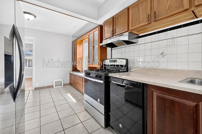 Building Photo - 5344 Colton Dr