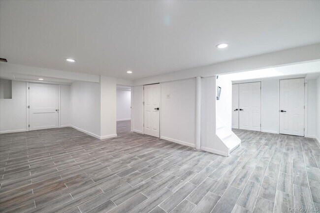 Building Photo - 5 Prospect St