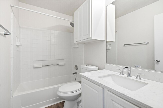 Building Photo - 209 Rinehardt St