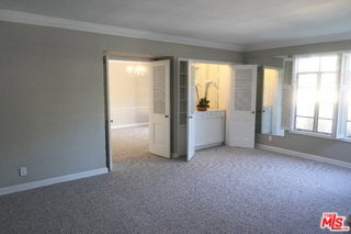 Building Photo - 951 Masselin Ave