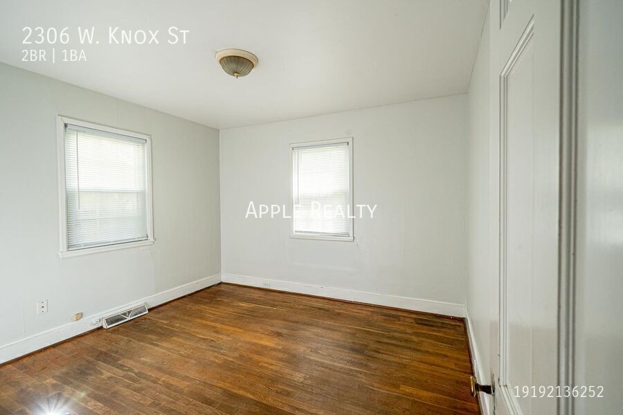 Building Photo - 2306 W Knox St