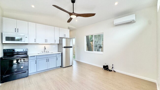 Building Photo - BRAND NEW 1 BED/1 BATH IN THE HEART OF KAILUA TOWN