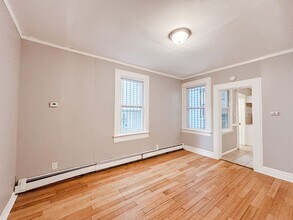 Building Photo - 58 Voorhees St