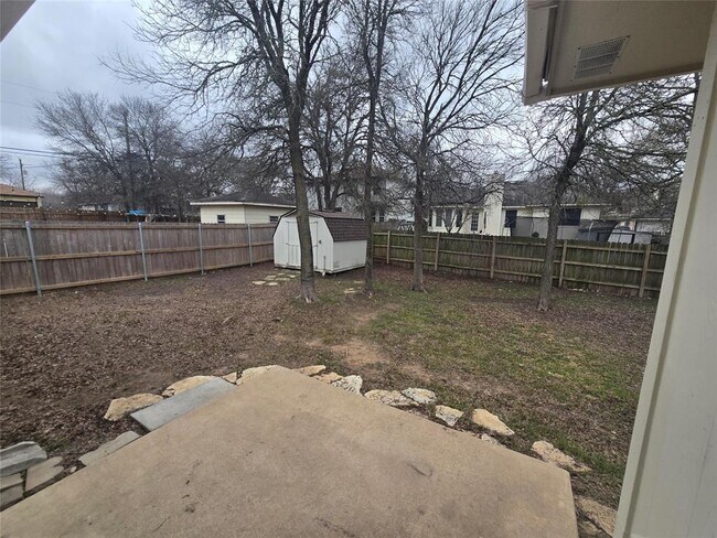 Building Photo - 103 Hummingbird Ct