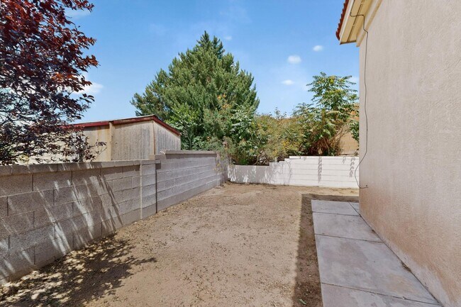 Building Photo - 8908 Henriette Wyeth Dr NE